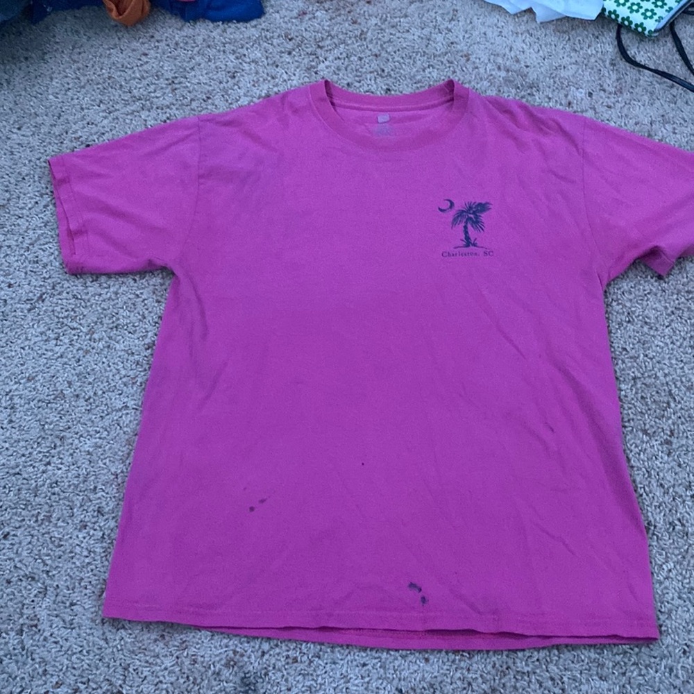 Tagless size M t shirt